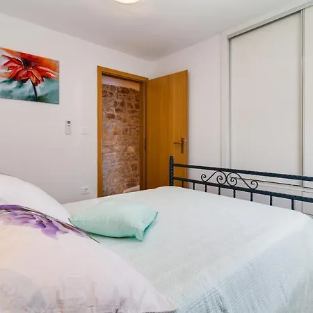 Zoro With A Lovely Garden And A Private Pool In The Middle Of Istria * Pazin