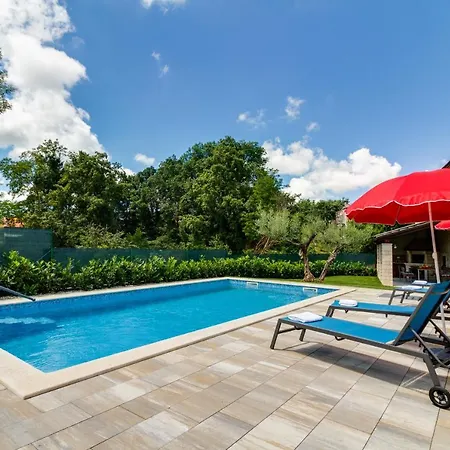 Zoro With A Lovely Garden And A Private Pool In The Middle Of Istria * Pazin