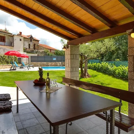 Zoro With A Lovely Garden And A Private Pool In The Middle Of Istria * Pazin