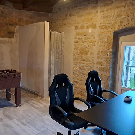 Zoro With A Lovely Garden And A Private Pool In The Middle Of Istria Villa